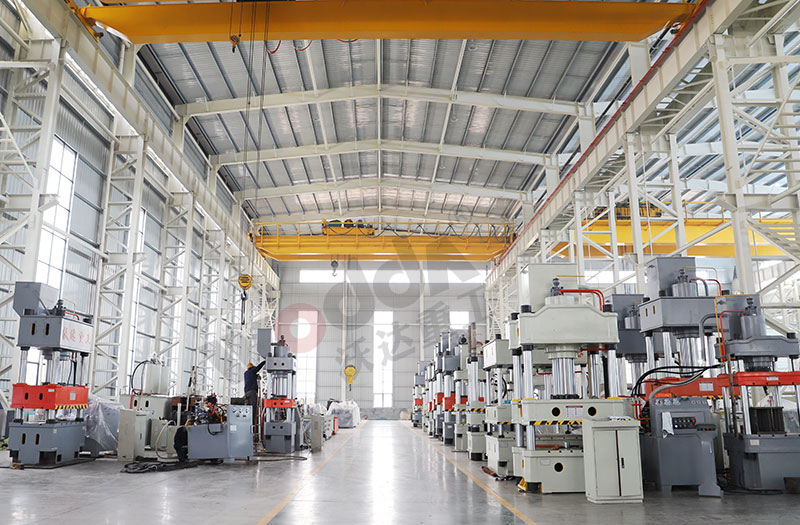 山东必一运动bsport体育重工新生产车间 山东必一运动bsport体育重工新生产车间