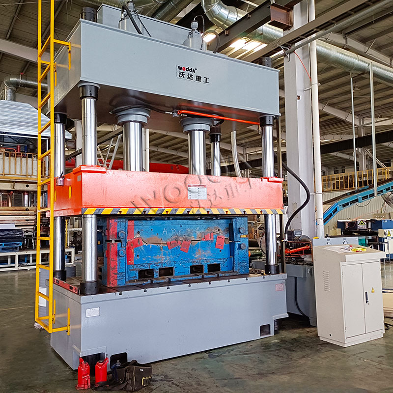 315吨汽车内饰成型液压机 315吨汽车内饰成型液压机