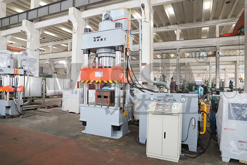 500吨三梁四柱液压机 500吨三梁四柱液压机