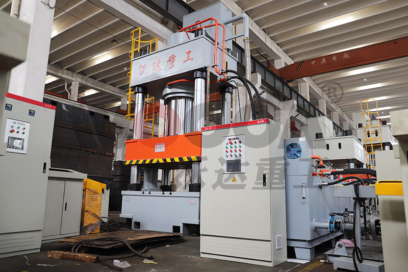 1000吨三梁四柱液压机多少钱 1000吨三梁四柱液压机多少钱