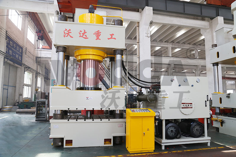 1000吨四柱液压机 1000吨四柱液压机