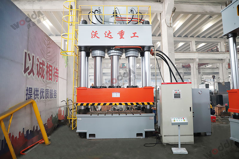 玻璃钢成型液压机_1000吨四柱液压机_液压机厂家 玻璃钢成型液压机_1000吨四柱液压机_液压机厂家