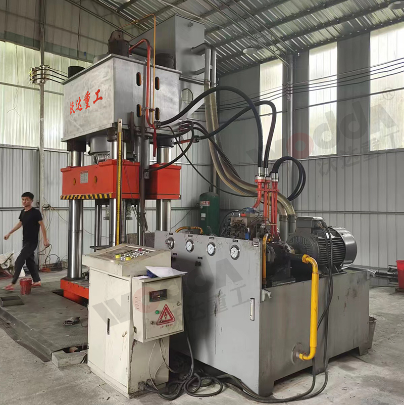 石墨坩埚自动化生产线_2000吨坩埚液压机_200吨液压机厂家 石墨坩埚自动化生产线_2000吨坩埚液压机_200吨液压机厂家