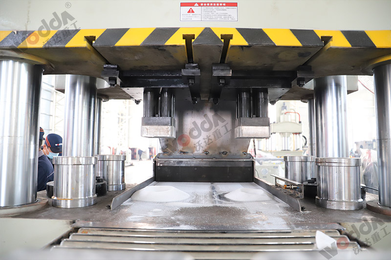 全自动630吨盐砖机 全自动630吨盐砖机