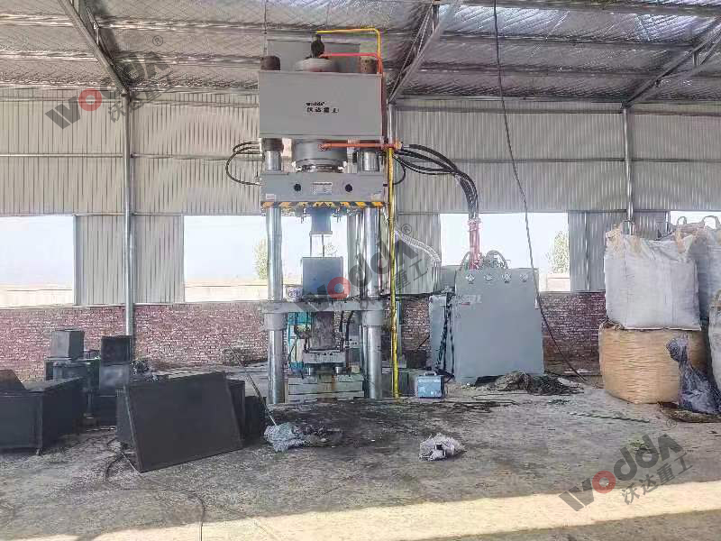 800吨匣钵成型液压机 800吨匣钵成型液压机