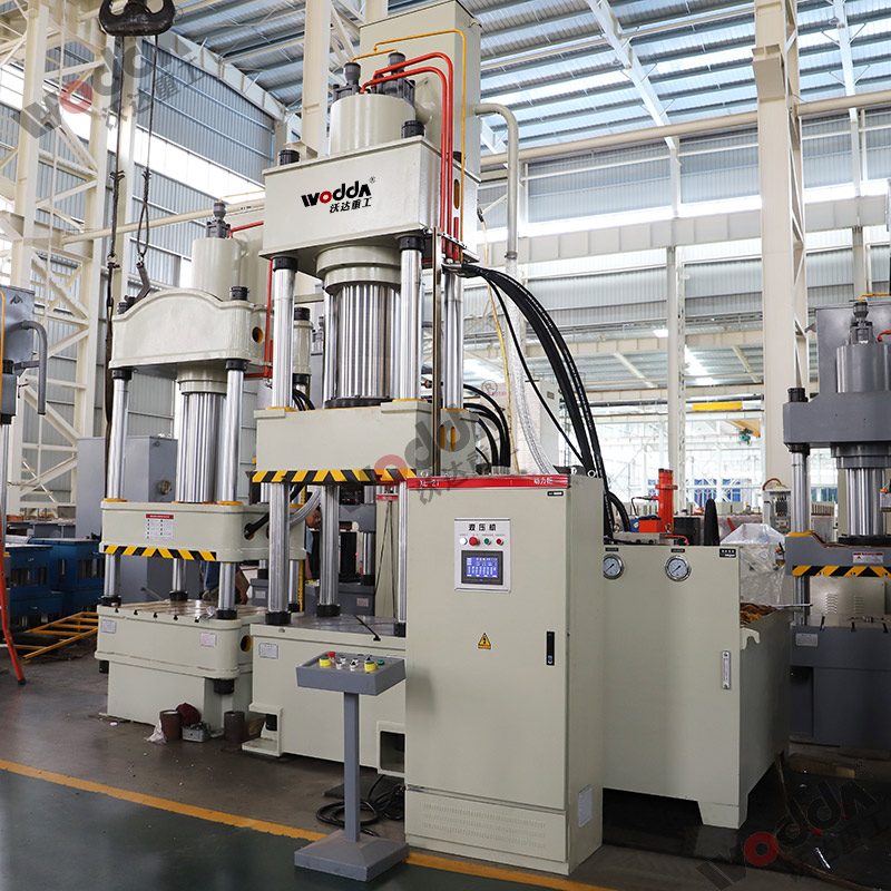 400吨四柱液压机 400吨四柱液压机