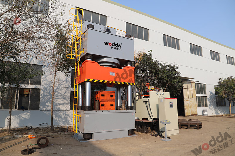 2000吨液压机厂家怎么选择? 2000吨液压机厂家怎么选择?