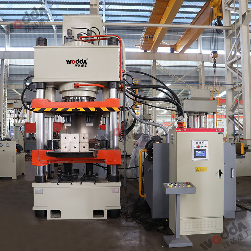 630吨盐砖机 630吨盐砖机