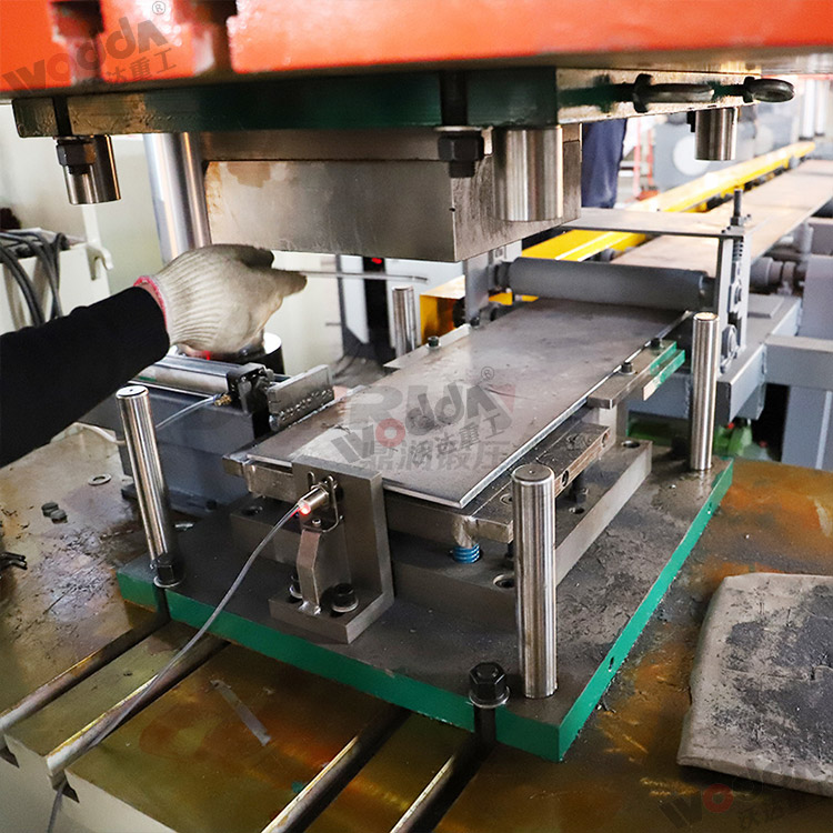 矿用锚杆托盘液压机冲压锚杆托盘现场 矿用锚杆托盘液压机冲压锚杆托盘现场