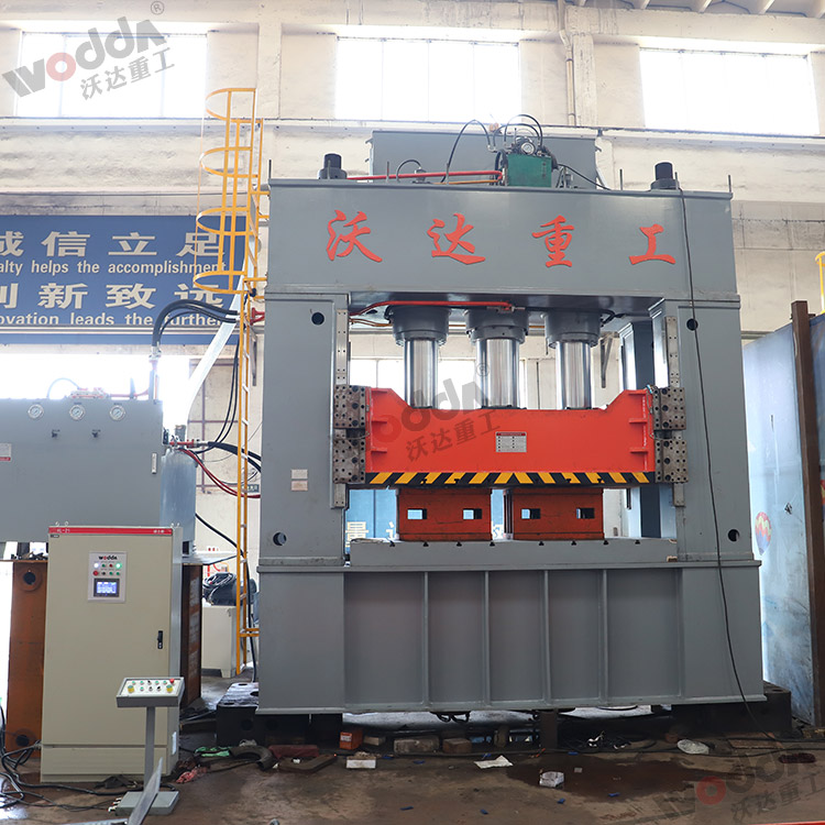 1000吨框架式液压机 1000吨框架式液压机