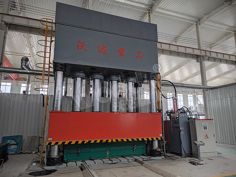 2500吨复合材料成型液压机 2500吨复合材料成型液压机