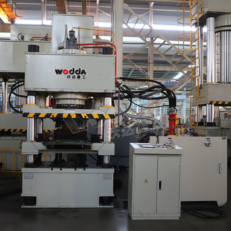 400吨牛羊舔砖液压机 400吨牛羊舔砖液压机