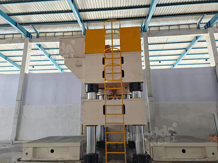 3000吨四柱液压机客户车间现场 3000吨四柱液压机客户车间现场