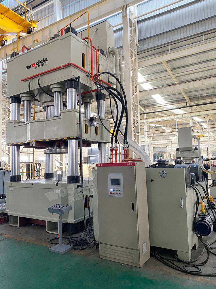 1750吨四柱拉伸液压机 1750吨四柱拉伸液压机