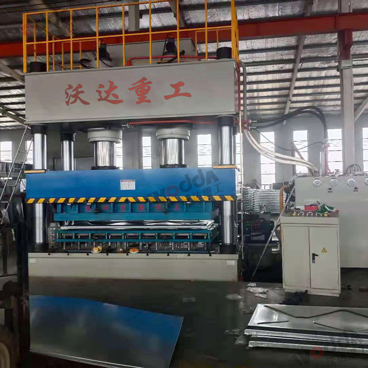 1000吨不锈钢水箱成型液压机 1000吨不锈钢水箱成型液压机