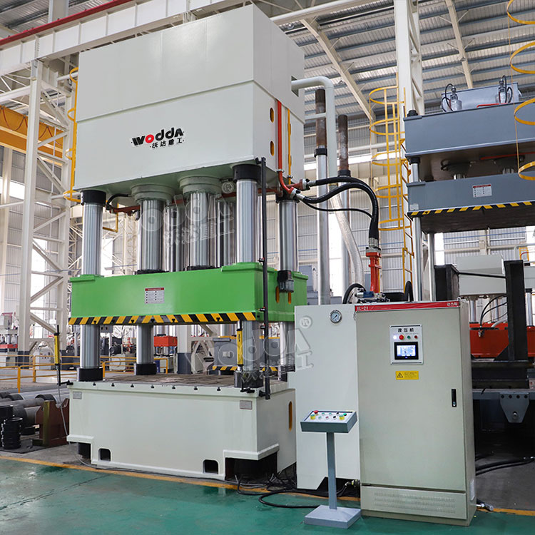 1000吨塑料托盘成型液压机.jpg 1000吨塑料托盘成型液压机.jpg