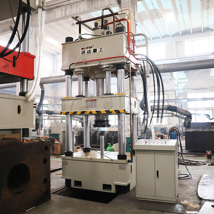 315吨三梁四柱式带压边缸封头液压机 315吨三梁四柱式带压边缸封头液压机