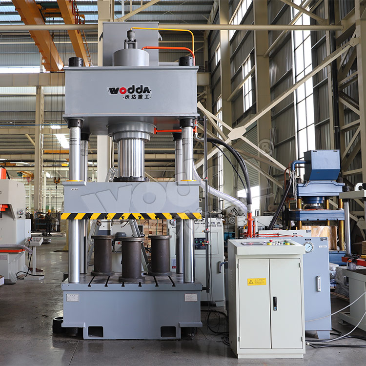 315吨国标液压机 315吨国标液压机