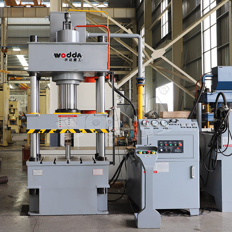 四柱液压机 四柱液压机