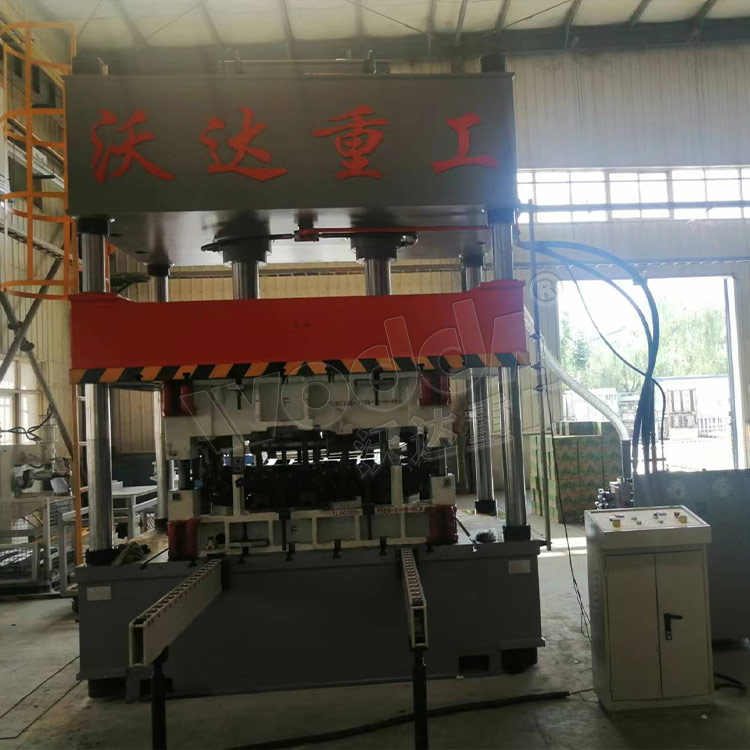 200吨汽车内饰件(内衬门板)液压机 200吨汽车内饰件(内衬门板)液压机