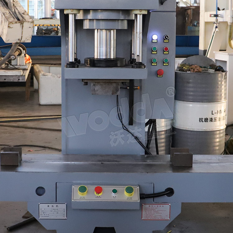 63吨单臂液压机细节 63吨单臂液压机细节