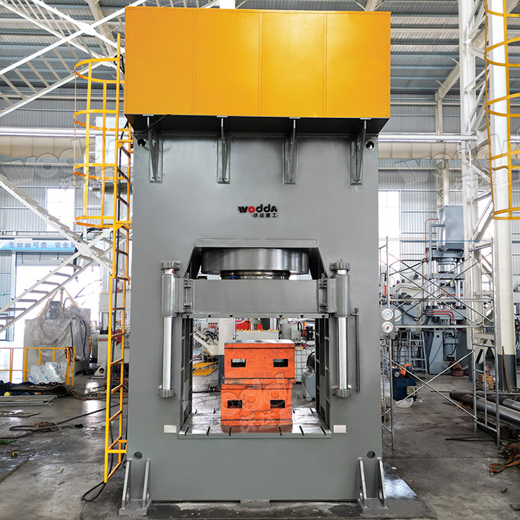 1800吨框架液压机 1800吨框架液压机