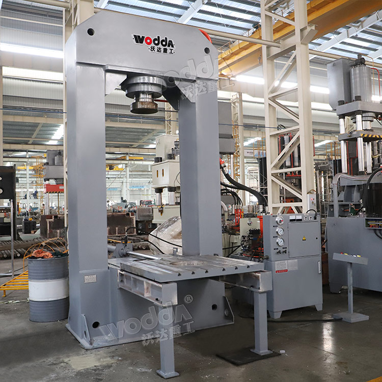 315吨龙门液压机 315吨龙门液压机