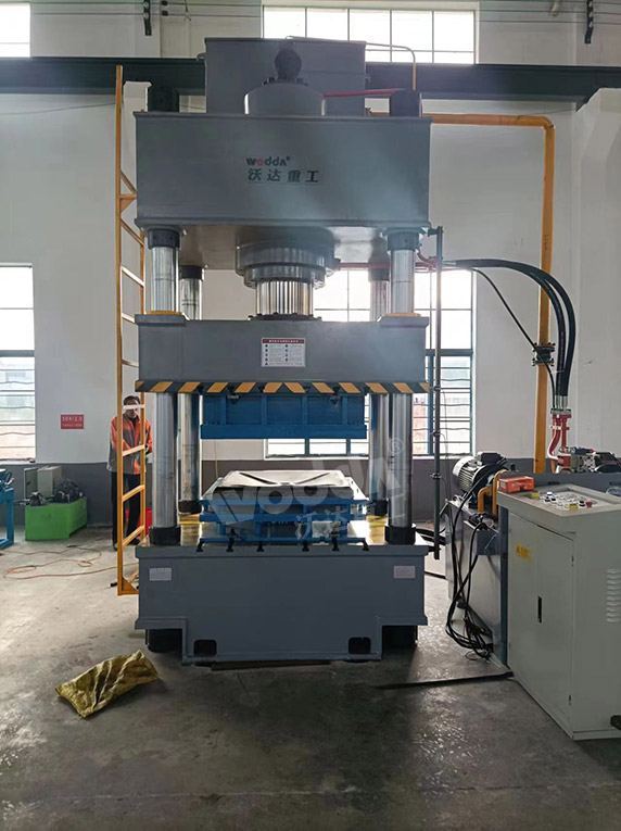 500吨四柱液压机 500吨四柱液压机