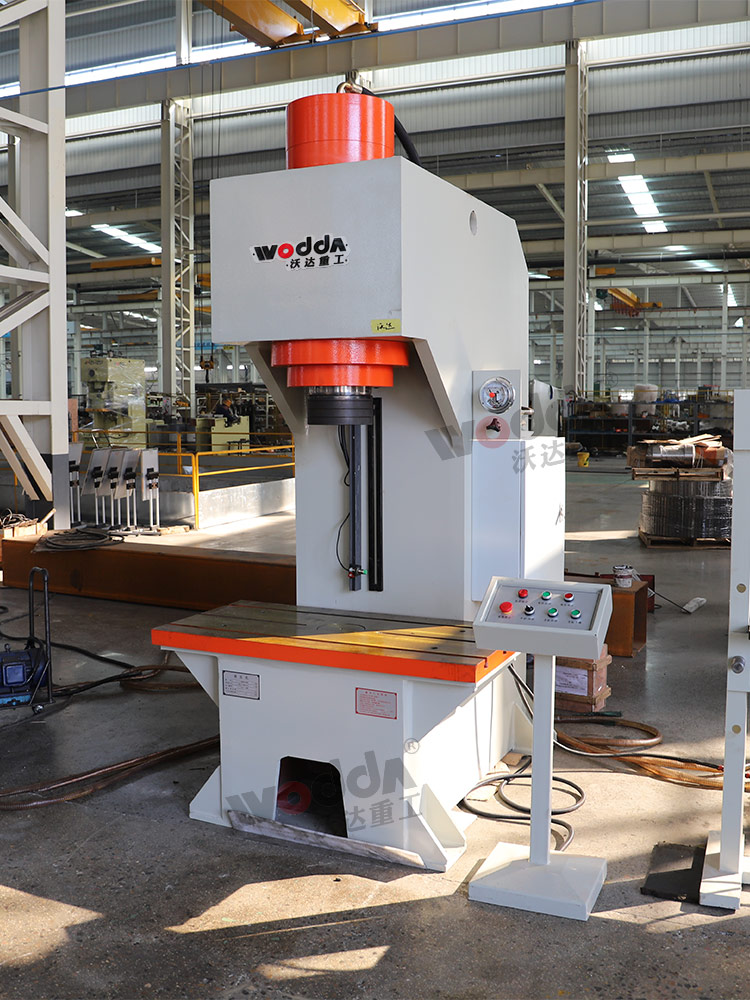 200吨单臂液压机 200吨单臂液压机