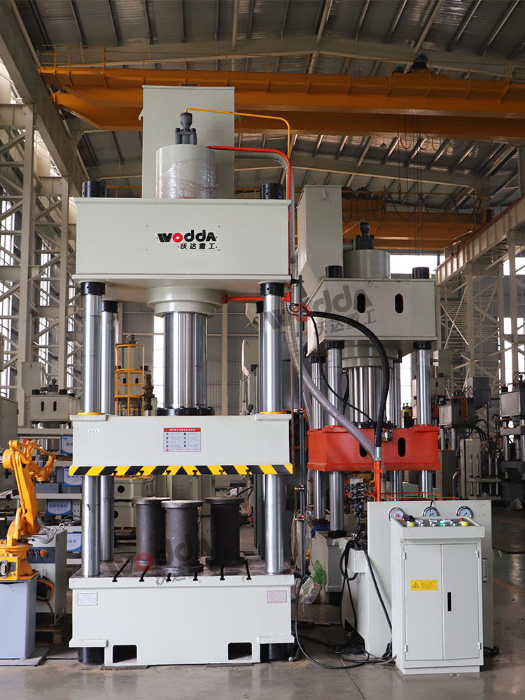 315吨三梁四柱液压机.jpg 315吨三梁四柱液压机.jpg