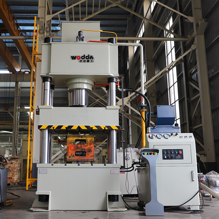 三梁四柱液压机 三梁四柱液压机