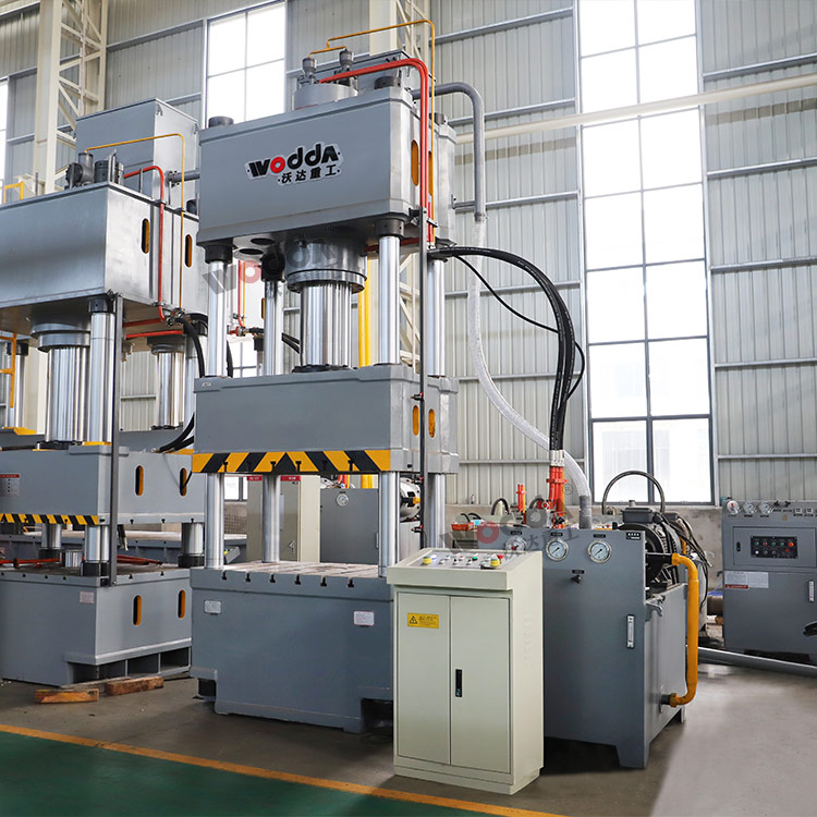 315吨三梁四柱液压机(加厚铸造件) 315吨三梁四柱液压机(加厚铸造件)