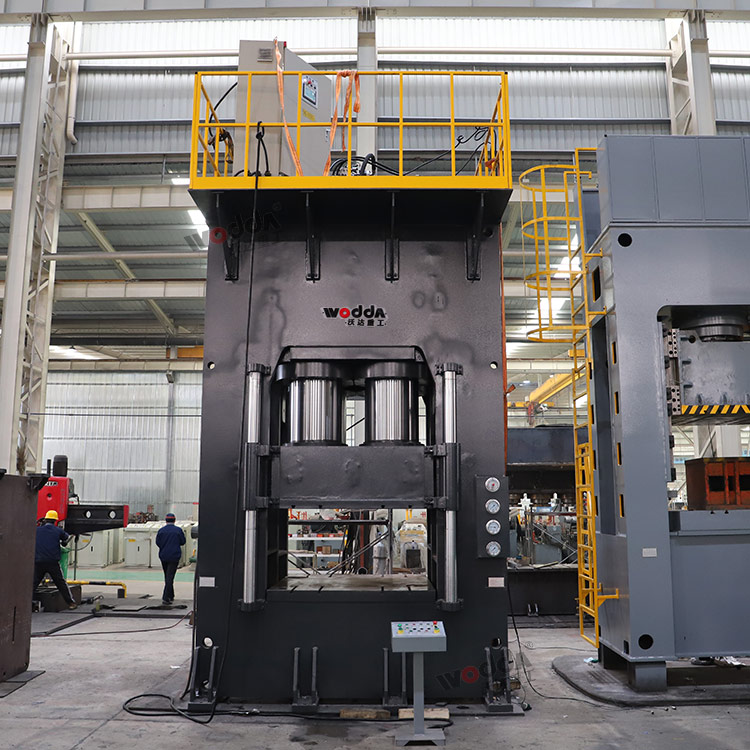 2500吨框架式木屑托盘成型液压机.jpg 2500吨框架式木屑托盘成型液压机.jpg