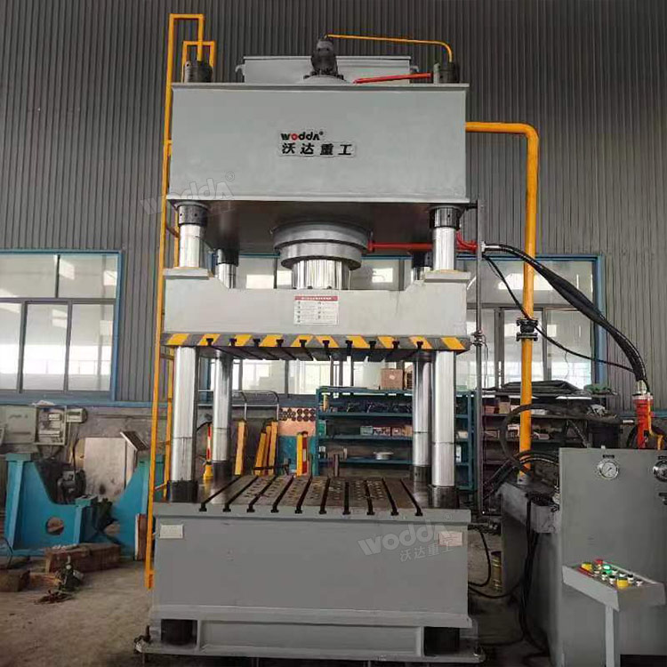 500吨四柱拉伸机客户现场 500吨四柱拉伸机客户现场