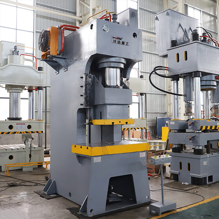 250吨油压冲床.jpg 250吨油压冲床.jpg