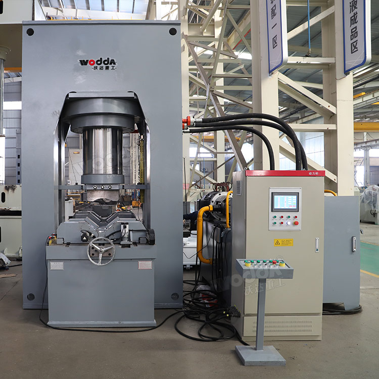 1200吨龙门液压机 1200吨龙门液压机