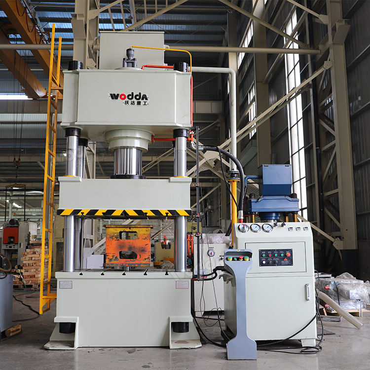 三梁四柱液压机 三梁四柱液压机