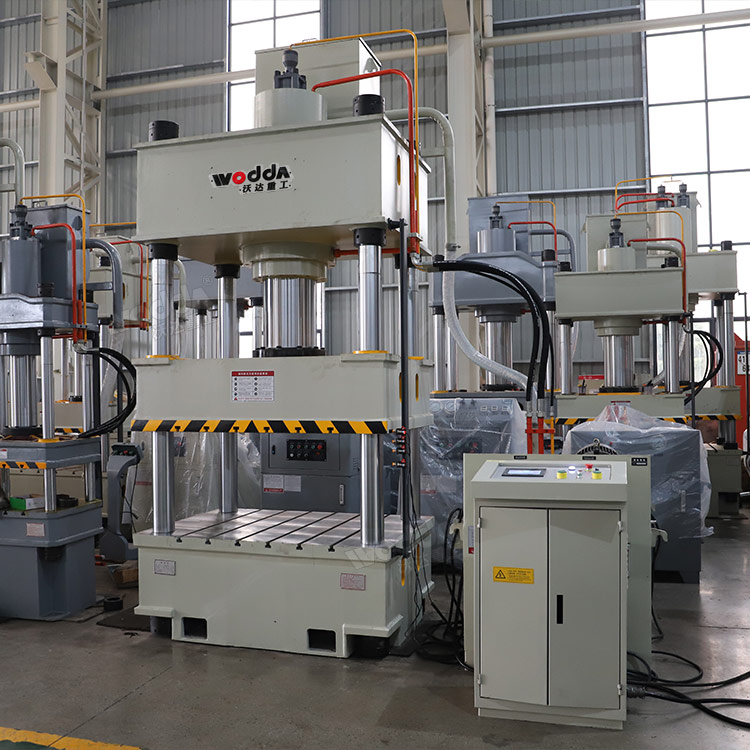 315吨三梁四柱液压机车间实物 315吨三梁四柱液压机车间实物