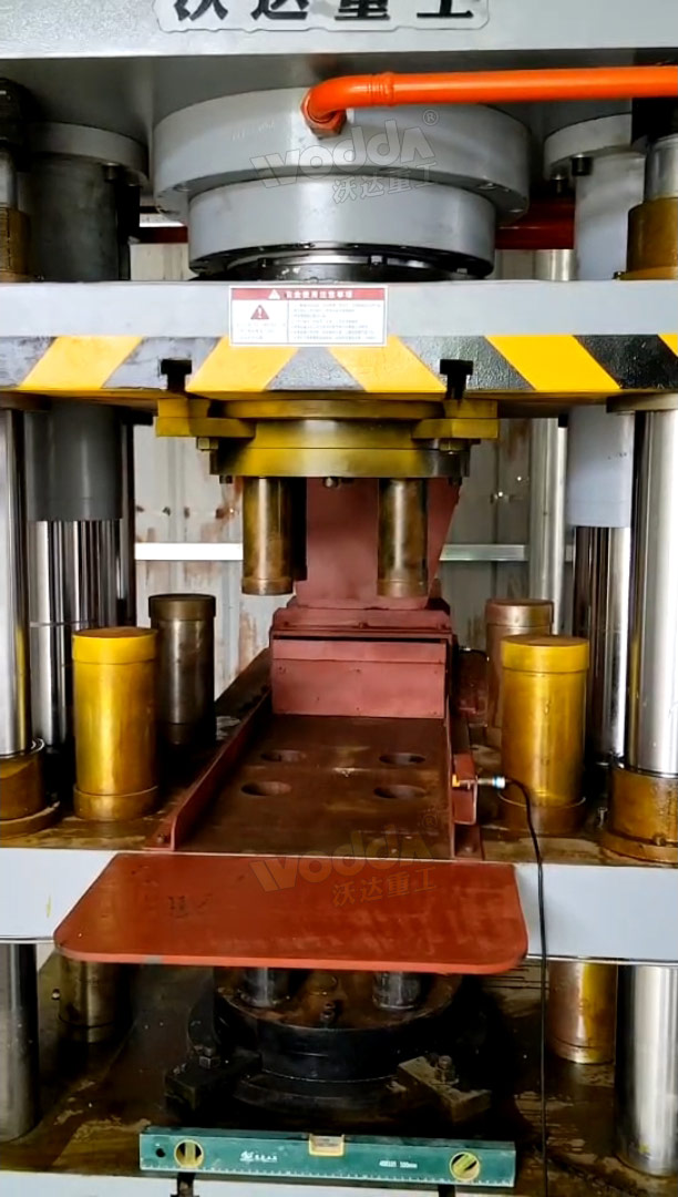 一模出四块(模具) 一模出四块(模具)