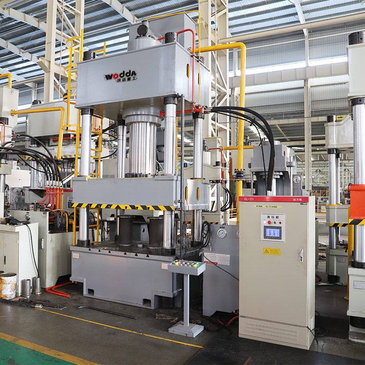 500吨伺服四柱液压机 500吨伺服四柱液压机