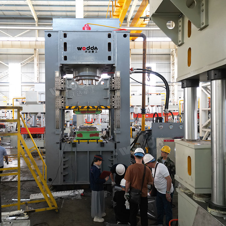 BDF水箱板液压机试机 BDF水箱板液压机试机