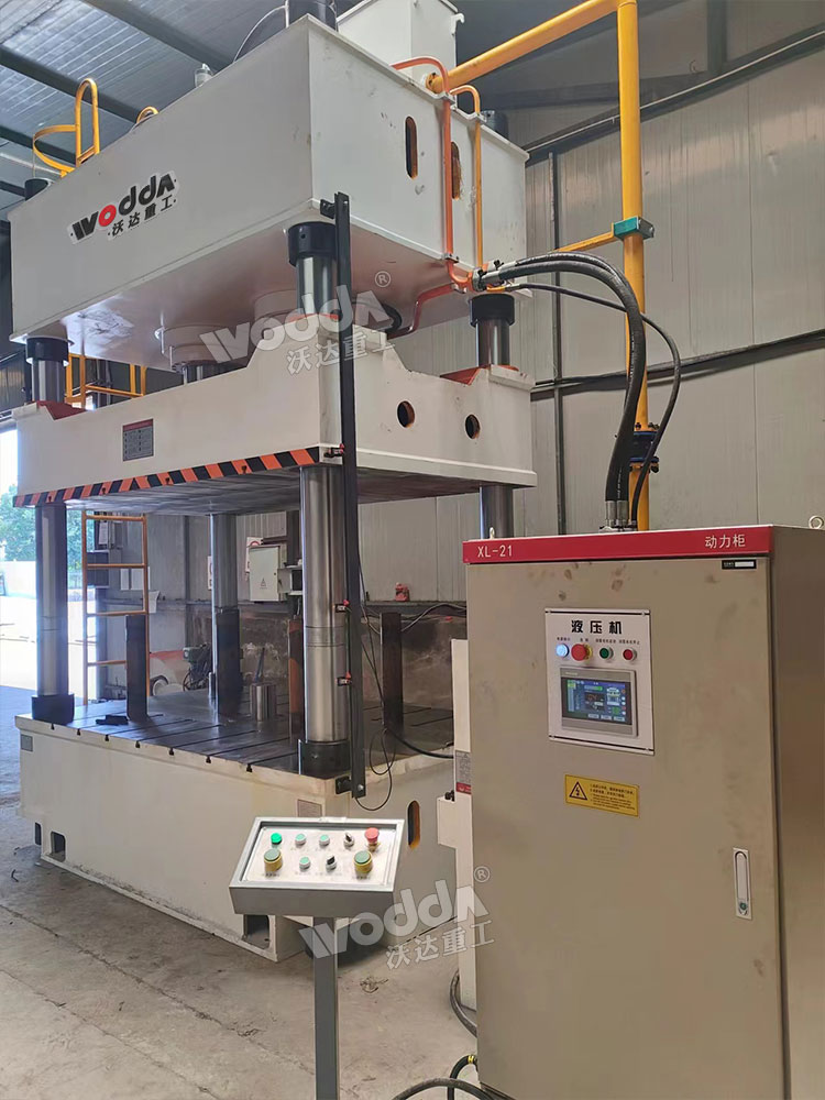 500吨伺服四柱液压机 500吨伺服四柱液压机