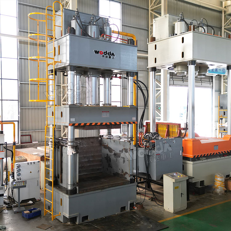 630吨三梁四柱液压机 630吨三梁四柱液压机