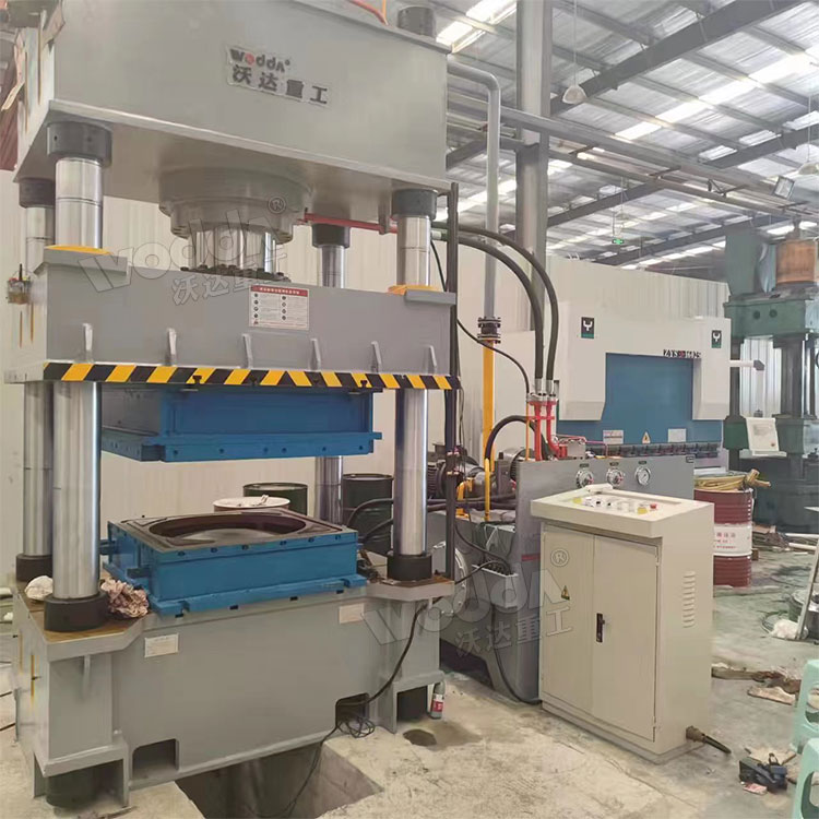 400吨三梁四柱液压机 400吨三梁四柱液压机