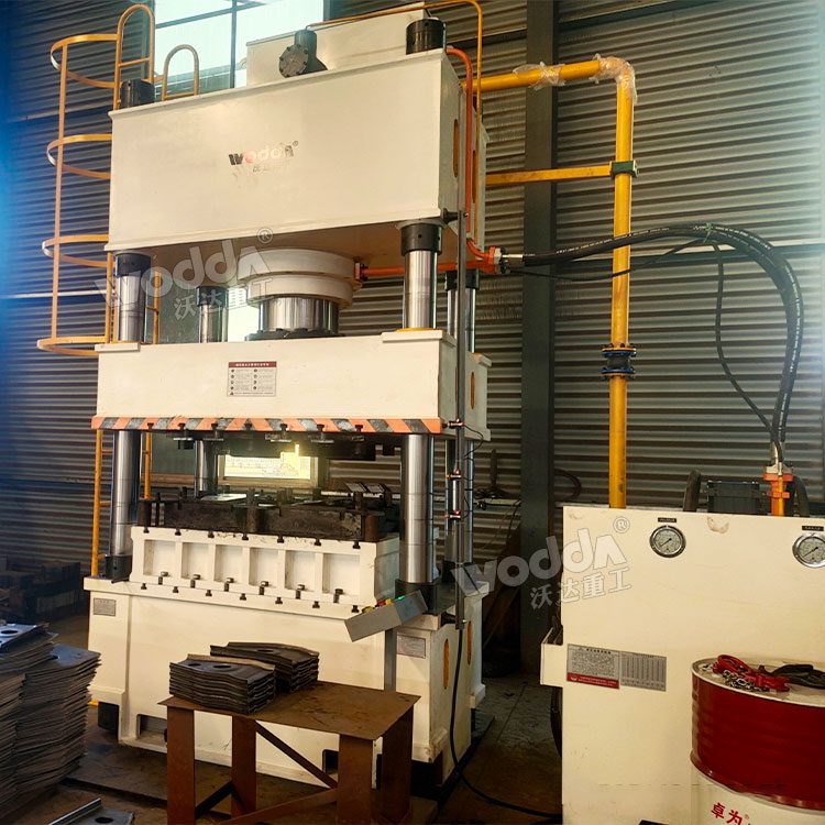 500吨三梁四柱液压机 500吨三梁四柱液压机