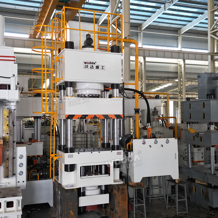 800吨三梁四柱液压机带液压垫 800吨三梁四柱液压机带液压垫