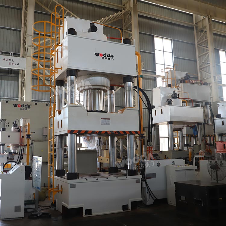 活性炭成型液压机.jpg 活性炭成型液压机.jpg