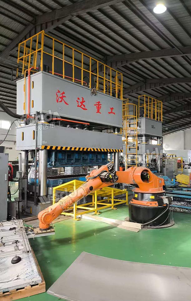 不锈钢水箱板液压机搭配机械手 不锈钢水箱板液压机搭配机械手