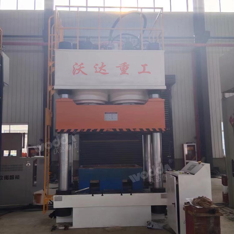 1600吨四柱液压机 1600吨四柱液压机