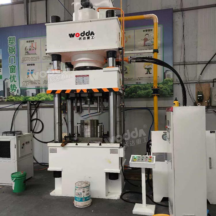 500吨三梁四柱液压机 500吨三梁四柱液压机